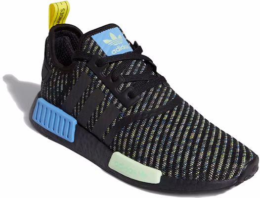 adidas NMD_R1 Multi Knit 'Core Black' Hitam Inti EG7945 Lookbook adidas NMD_R1 Multi Knit 'Core Black' Hitam Inti EG7945