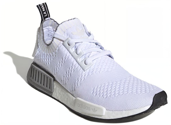 阿迪达斯 NMD_R1 Primeknit '双色 Boost - 白色' EE5074 Lookbook 阿迪达斯 NMD_R1 Primeknit '双色 Boost - 白色' EE5074