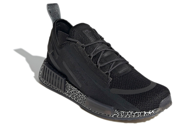 Lookbook 阿迪达斯 NMD_R1 Spectoo "黑碳" GZ9265