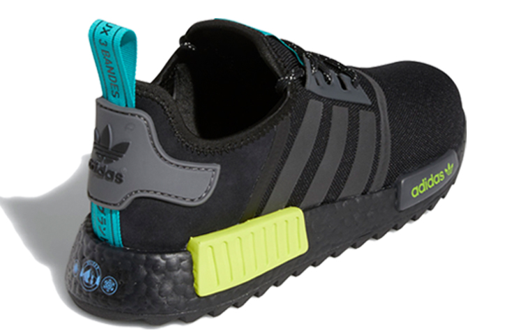 Lookbook NMD_R1トレイル 黒/ソーラーイエロー FV2466