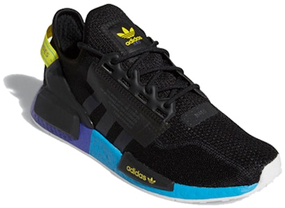 adidas NMD_R1 V2 'Carbón Amarillo Shock' FX4147 Lookbook adidas NMD_R1 V2 'Carbón Amarillo Shock' FX4147