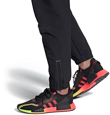 阿迪达斯 NMD_R1 V2 '西瓜系列-黑色' FY5918 Sizing 阿迪达斯 NMD_R1 V2 '西瓜系列-黑色' FY5918