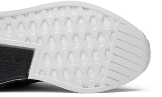 Purchase 阿迪达斯 NMD_R2 '未来收获' CG3384