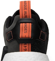Sizing 阿迪达斯 NMD_R2 '未来收获' CG3384