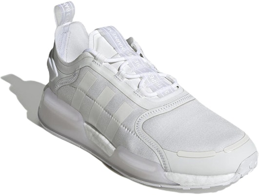 阿迪达斯 NMD_V3 '纯白' GX9586 Lookbook 阿迪达斯 NMD_V3 '纯白' GX9586