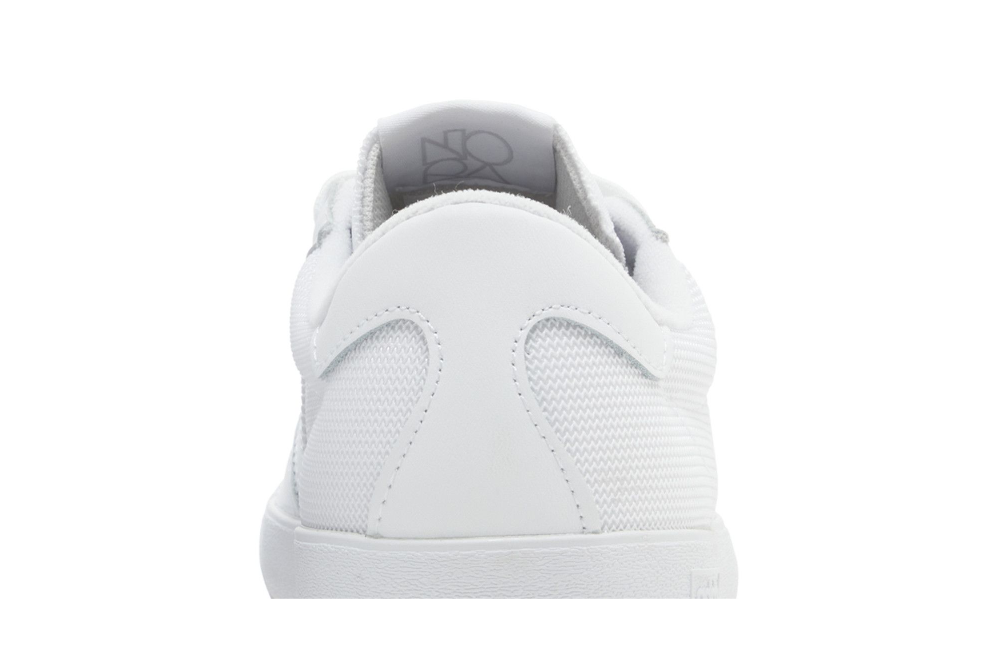 Sizing 愛迪達 Nora '白金屬' HP9739