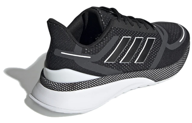 Lookbook adidas Nova Run 低幫 跑步鞋 男款 黑灰白