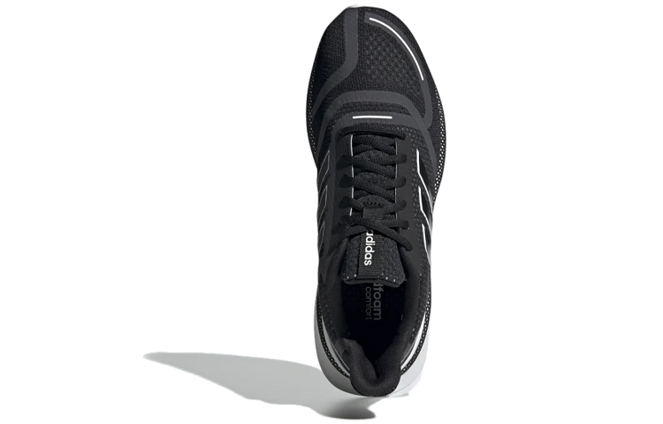 Shop adidas Nova Run 低幫 跑步鞋 男款 黑灰白