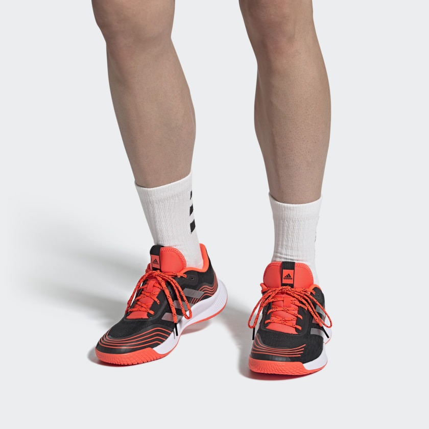 Sizing adidas Novaflight ''Nero Arancione'' FZ4270
