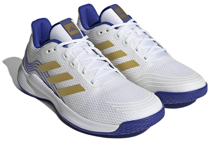 Lookbook adidas Novaflight ''Bianco Nuvola Oro Opaco Blu Lucido'' HQ3514