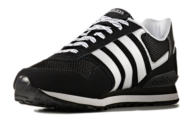 Lookbook 아디다스 오리지널 10K 블랙/화이트/실버 AW3854