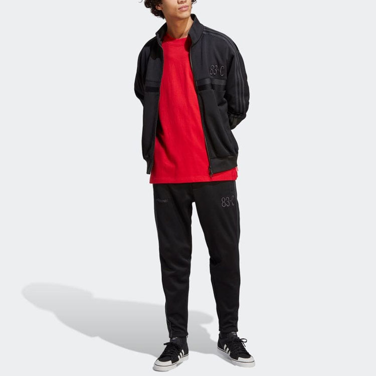 Lookbook adidas Originals 83-C Blue Version Jaket Hitam dengan Strip Bordir IA2467