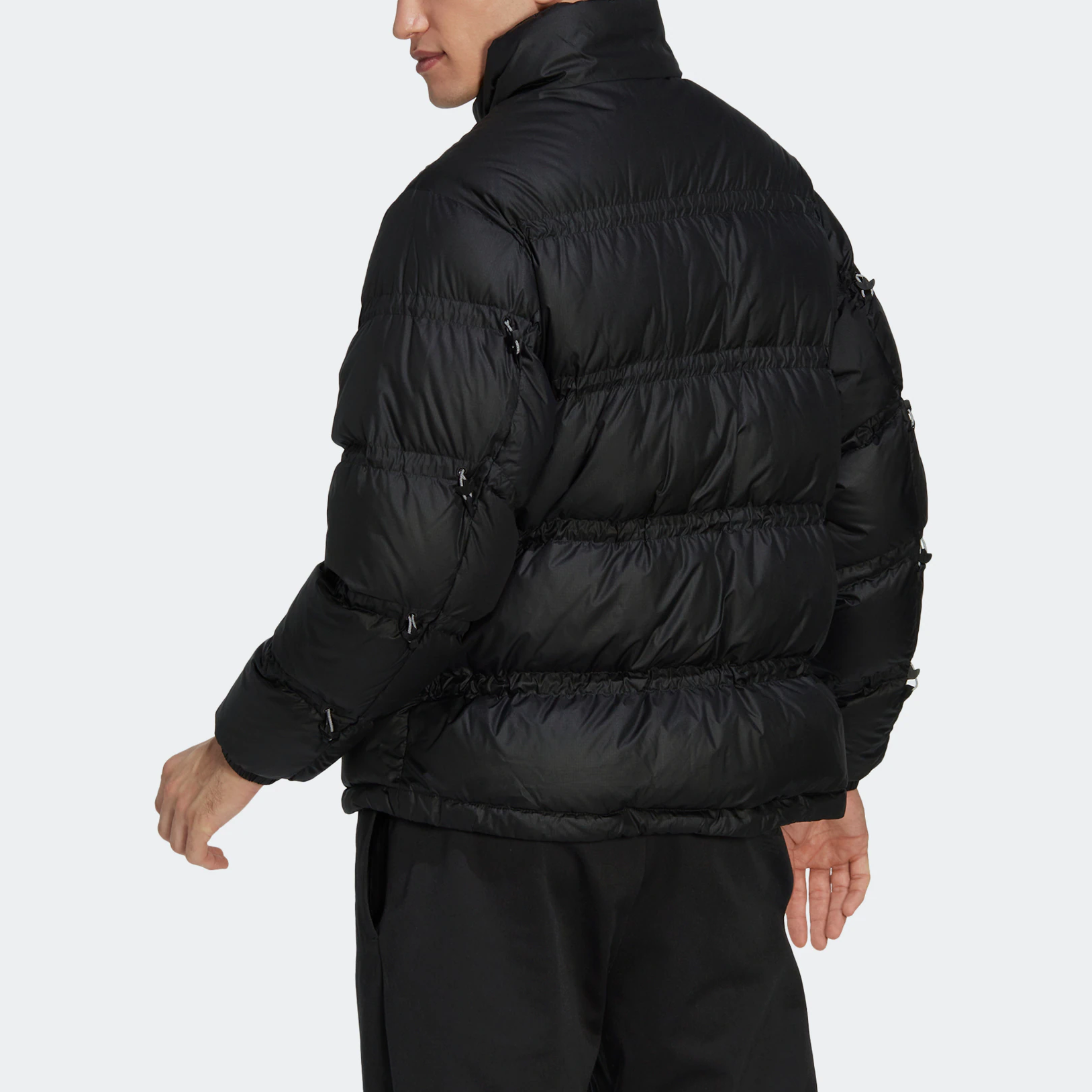 Shop アディダス オリジナルス ブラック ロゴ刺繍入り ダウンジャケット. HL9178