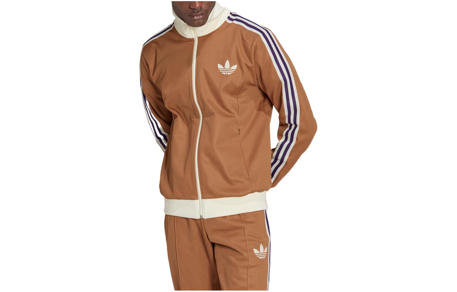 Shop adidas Originals 棕色復古三葉草標誌與三條紋運動外套. IB3427