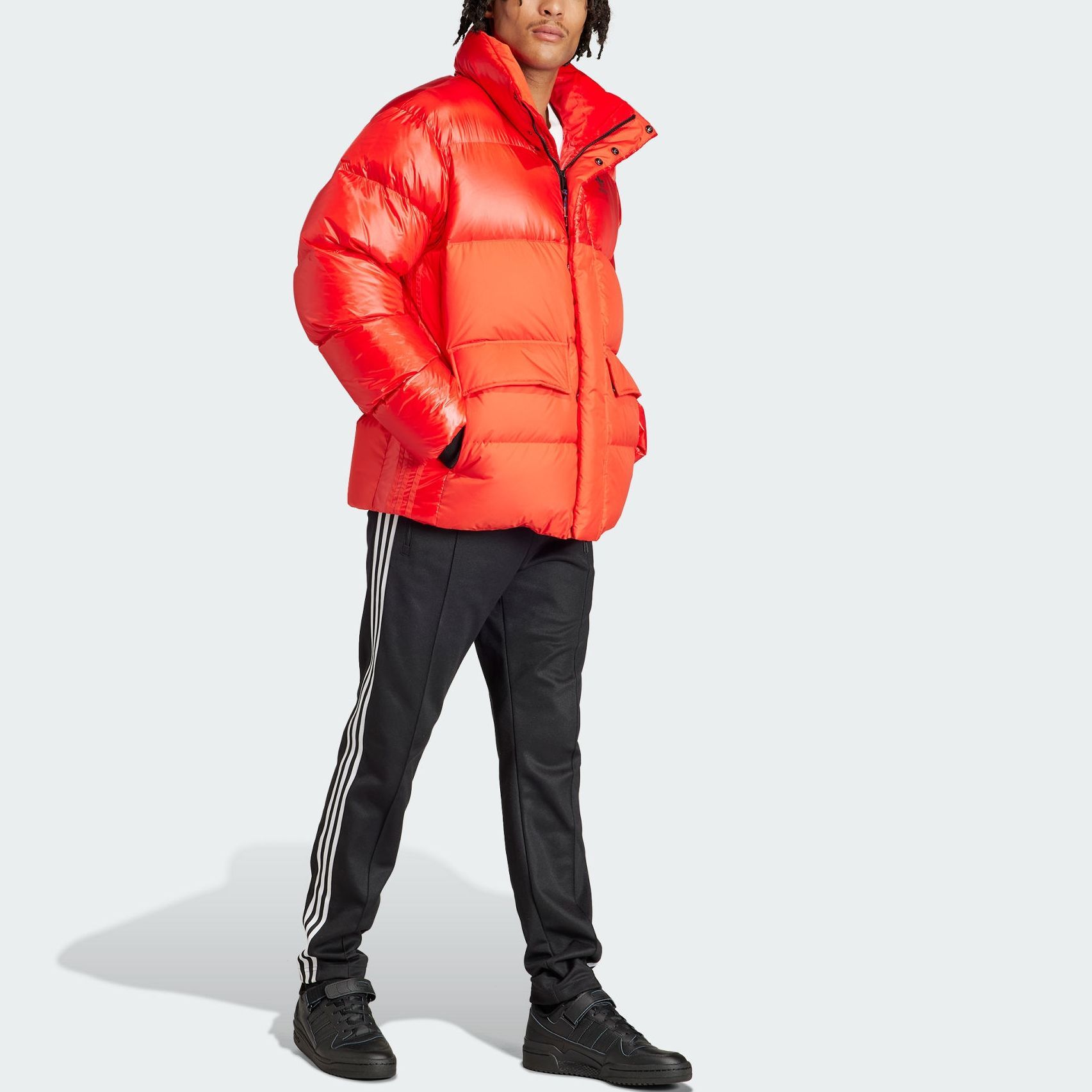 Purchase adidas Originals Premium Jaket Puffer Warna Solid Merah Cerah. IR7132