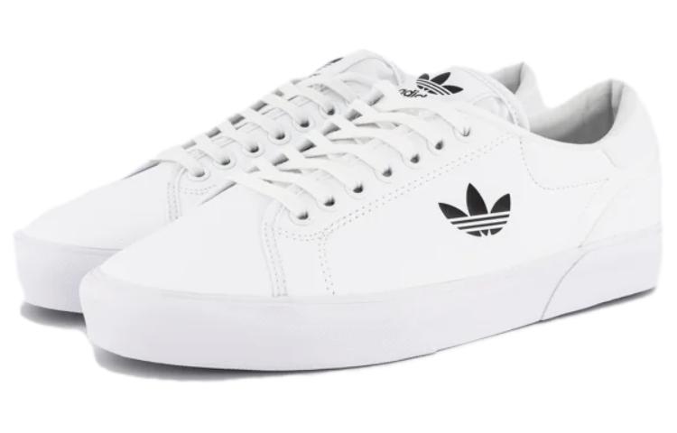 Shop adidas Originals 防滑耐磨 低幫 板鞋 男女款 白色