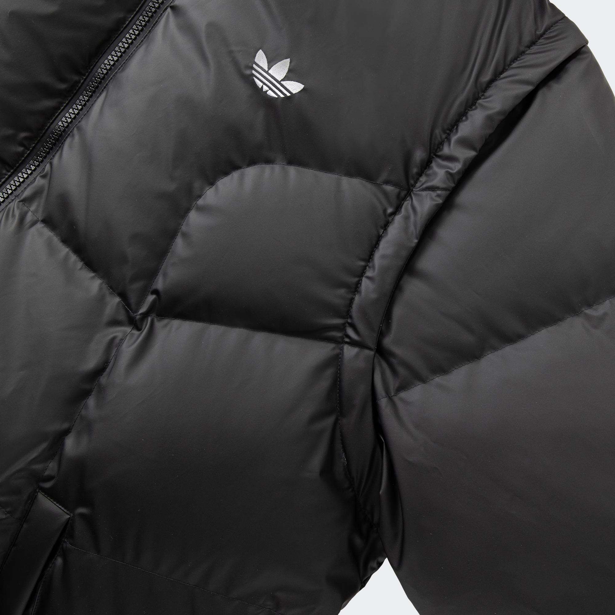 Sizing 阿迪达斯 Originals ADC 2N1 可拆卸连帽羽绒夹克 黑色. JW1367