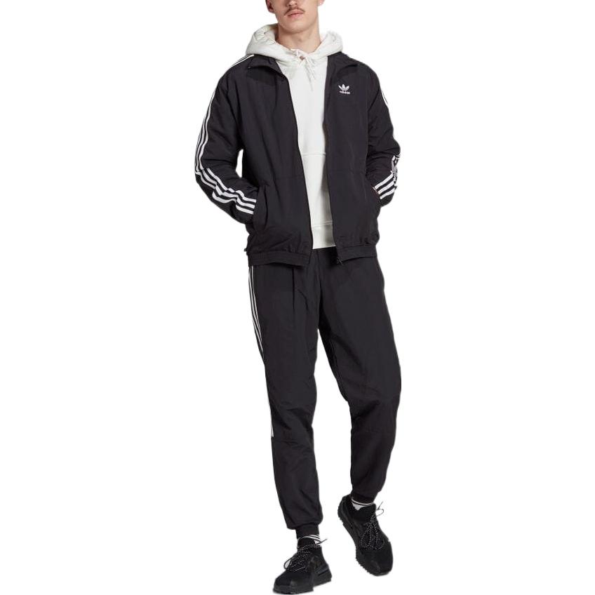 Lookbook adidas Originals Adicolor 黑色復古三葉草標誌條紋運動外套 IA6359