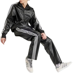 Chaqueta Negra adidas Originals Adicolor con Rayas y Logo Estampado. IZ4033 Purchase Chaqueta Negra adidas Originals Adicolor con Rayas y Logo Estampado. IZ4033