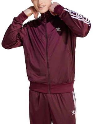 阿迪达斯三叶草经典款Firebird棕色运动夹克 IN4683 Lookbook 阿迪达斯三叶草经典款Firebird棕色运动夹克 IN4683