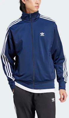 阿迪达斯三叶草经典Firebird蓝色拉链运动夹克 IR9893 Lookbook 阿迪达斯三叶草经典Firebird蓝色拉链运动夹克 IR9893