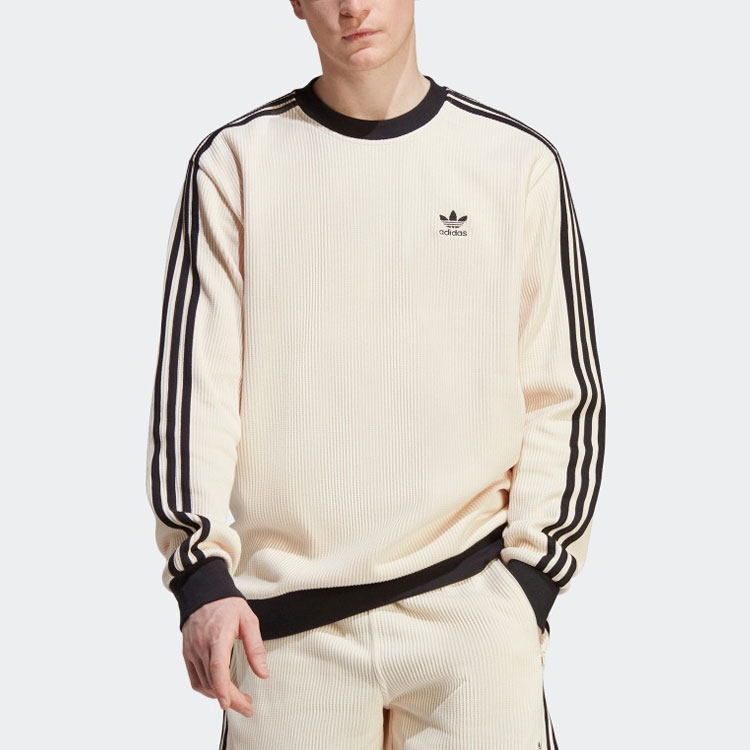 Lookbook adidas Originals Adicolor Classics Retro 3-Stripes Crewneck Sweatshirt Putih Lelaki HA9309