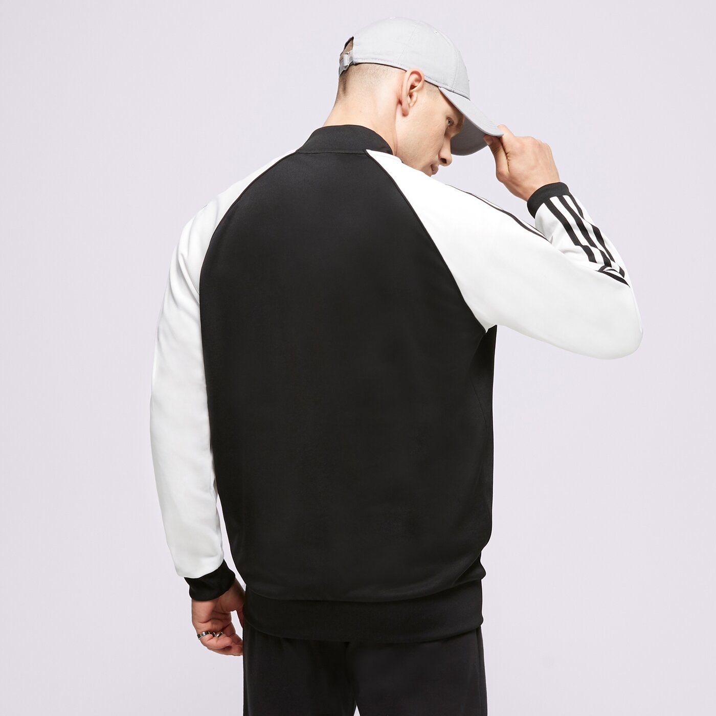 Shop 아디다스 오리지널 아디컬러 클래식 SST 블랙 로고 트랙 자켓 남성용 IK7025