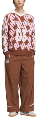 adidas Originals Adicolor FW24 復古時尚中性套頭衫 棕色/粉色 斯थ衛衣 JL8368 Purchase adidas Originals Adicolor FW24 復古時尚中性套頭衫 棕色/粉色 斯थ衛衣 JL8368