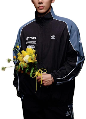 adidas Originals Adicolor Motorcore Retro Track Jacket Hitam Lelaki JL8406 Shop adidas Originals Adicolor Motorcore Retro Track Jacket Hitam Lelaki JL8406