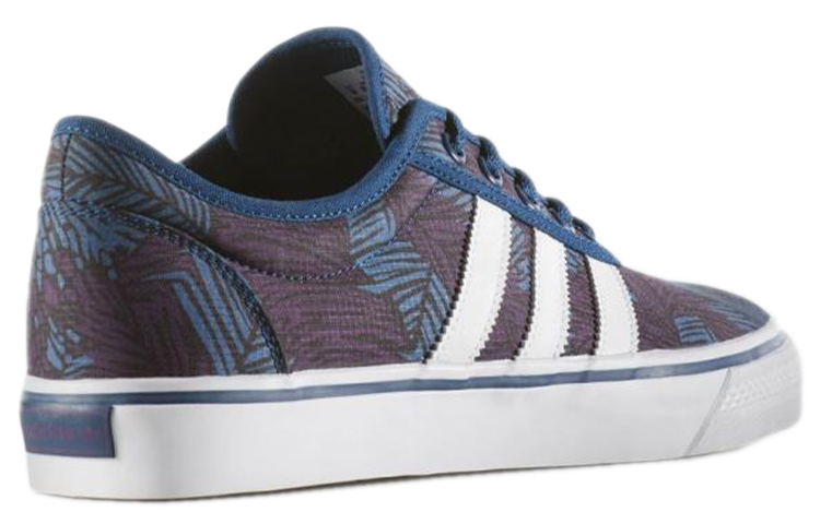 Shop 阿迪达斯 Originals Adiease 蓝白色滑板鞋 BY4035