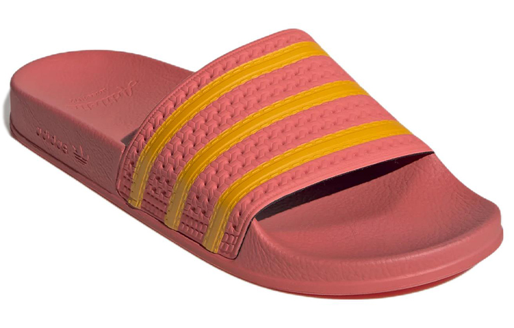 Lookbook adidas originals Adilette 舒適耐磨拖鞋 西瓜紅