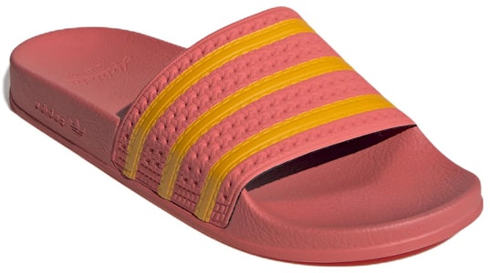 阿迪达斯原创 Adilette '半涡轮动金' GY1319 Lookbook 阿迪达斯原创 Adilette '半涡轮动金' GY1319