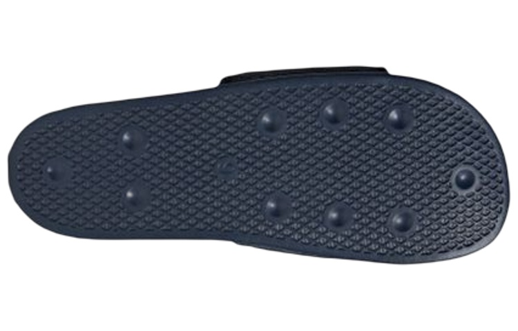 Shop 아디다스 오리지널 아딜렛 라이트 슬리퍼 (화이트) EG9843