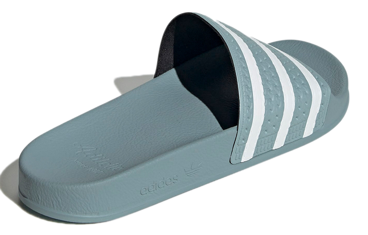 Shop 아디다스 오리지널 아딜렛 슬라이드 '라이트 블루' GY1311