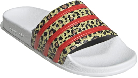 adidas originals Adilette Sandal Putih Pria/Wanita FX5845 Lookbook adidas originals Adilette Sandal Putih Pria/Wanita FX5845