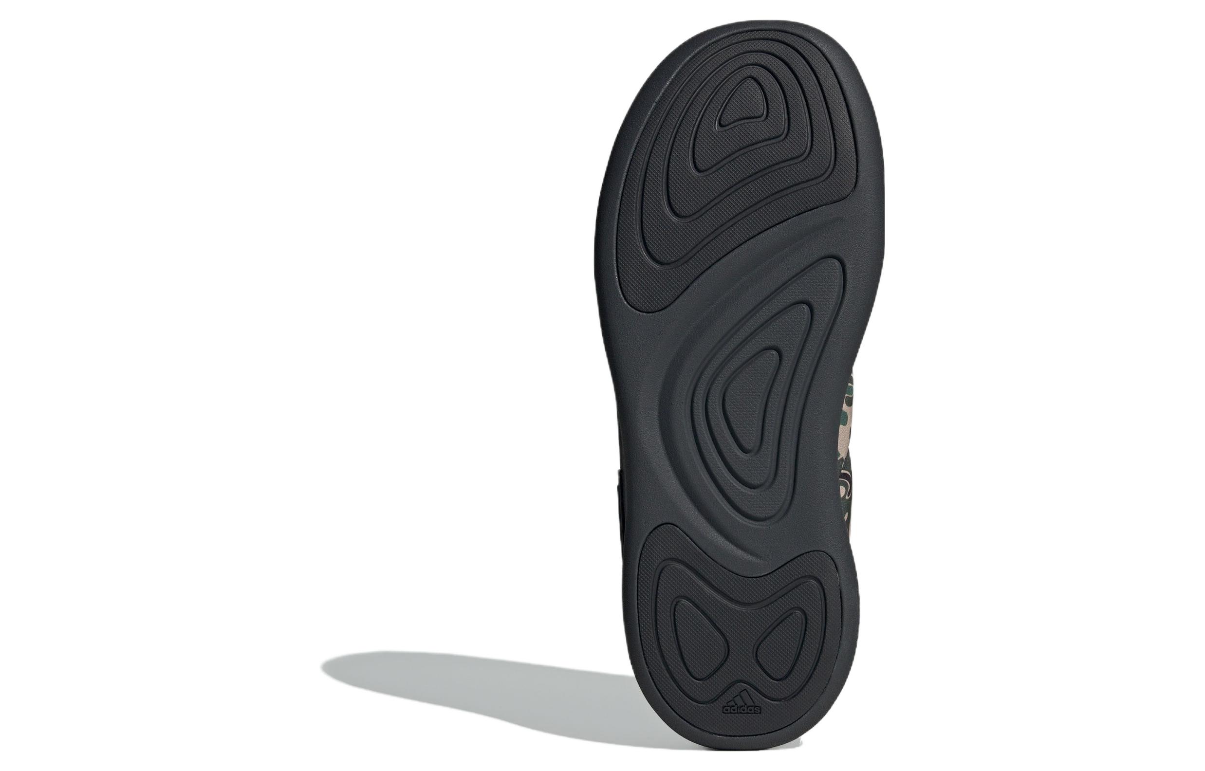 Shop 아디다스 오리지널 아디퍼프 '라운드 토' 그린 (따뜻함과 편안함) IF4226