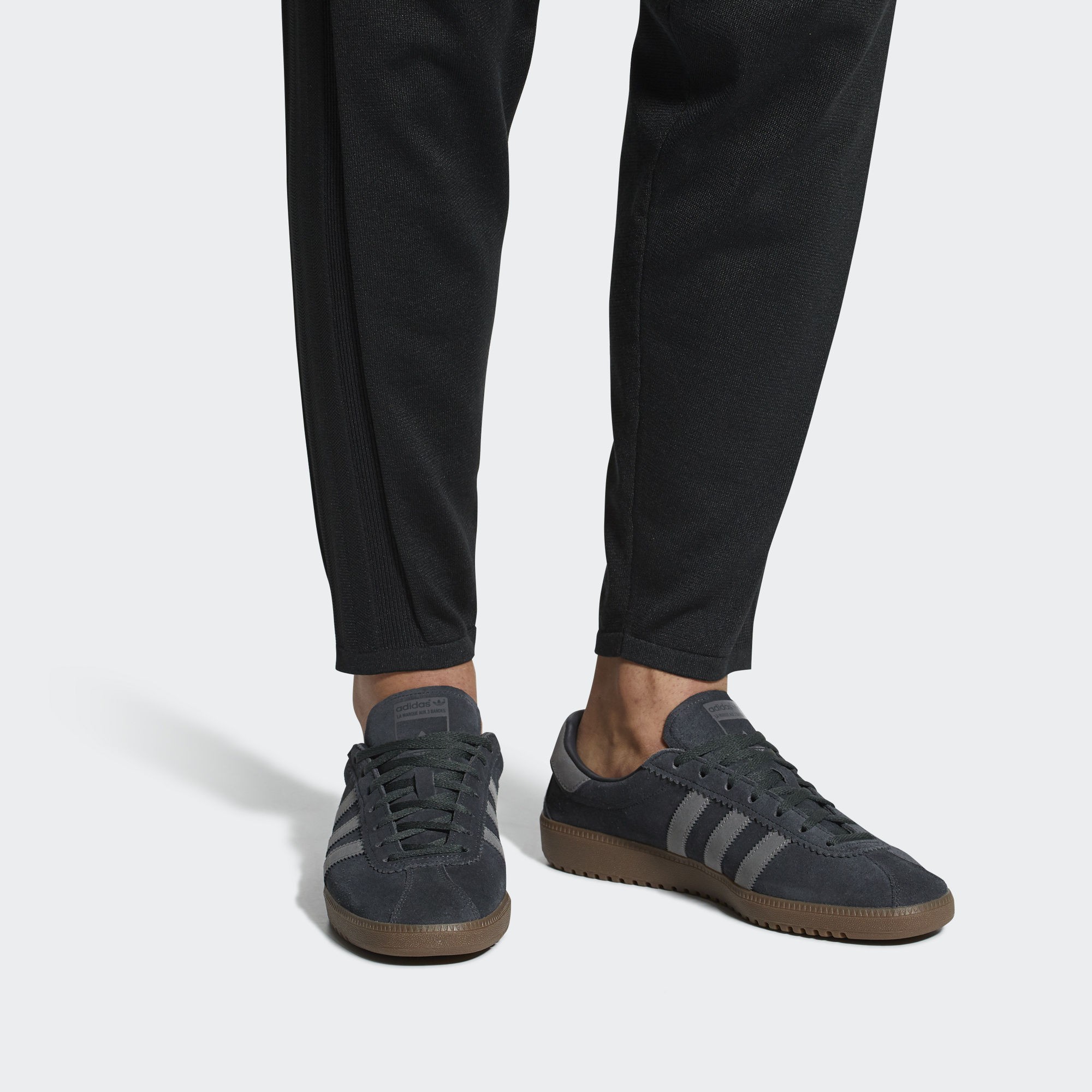 Sizing adidas Originals Bermuda Low ''Noir Marron'' CQ2781