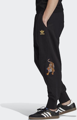 아디다스 오리지널 블랙 트랙 조거 팬츠 GC8693 Sizing 아디다스 오리지널 블랙 트랙 조거 팬츠 GC8693