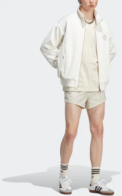 adidas Originals Blue Version Club Track Jacket Putih Gaya Retro IA2481 Purchase adidas Originals Blue Version Club Track Jacket Putih Gaya Retro IA2481