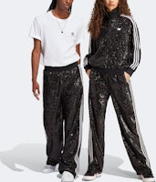 Pantalones adidas Originals Retro Knit Azules con Rayas de Lentejuelas Unisex. HM2053 Lookbook Pantalones adidas Originals Retro Knit Azules con Rayas de Lentejuelas Unisex. HM2053