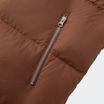 アディダスオリジナルス ブラウンロゴ スタンドカラー ストライプ ユニセックスジャケット. JW1370 Purchase アディダスオリジナルス ブラウンロゴ スタンドカラー ストライプ ユニセックスジャケット. JW1370