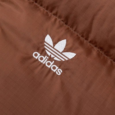 アディダスオリジナルス ブラウンロゴ スタンドカラー ストライプ ユニセックスジャケット. JW1370 Details for アディダスオリジナルス ブラウンロゴ スタンドカラー ストライプ ユニセックスジャケット. JW1370