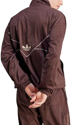 adidas Originals Jaket Track Coklat Retro Garis dengan Kerah Resleting II5787 Purchase adidas Originals Jaket Track Coklat Retro Garis dengan Kerah Resleting II5787