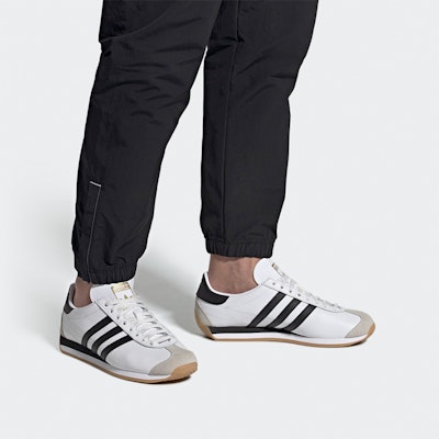 adidas originals OG 'White Core Black Gum' FV1223 Sizing adidas originals OG 'White Core Black Gum' FV1223
