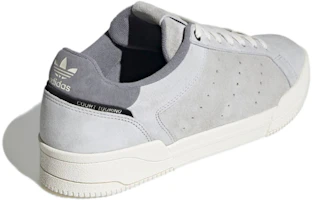 Shop adidas originals Court Tourino 舒適輕便板鞋 冷灰 男女同款