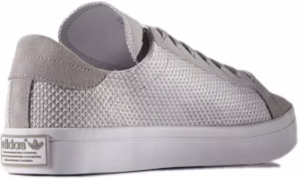 Shop adidas originals CourtVantage Heel 舒適耐磨板鞋 灰