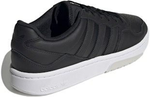 adidas originals Courtic 休閒 低筒 板鞋 男款 黑色 Shop adidas originals Courtic 休閒 低筒 板鞋 男款 黑色