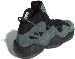 adidas originals Crazy BYW 3.0 防滑輕巧 高筒 籃球鞋 男款 深綠 Shop adidas originals Crazy BYW 3.0 防滑輕巧 高筒 籃球鞋 男款 深綠