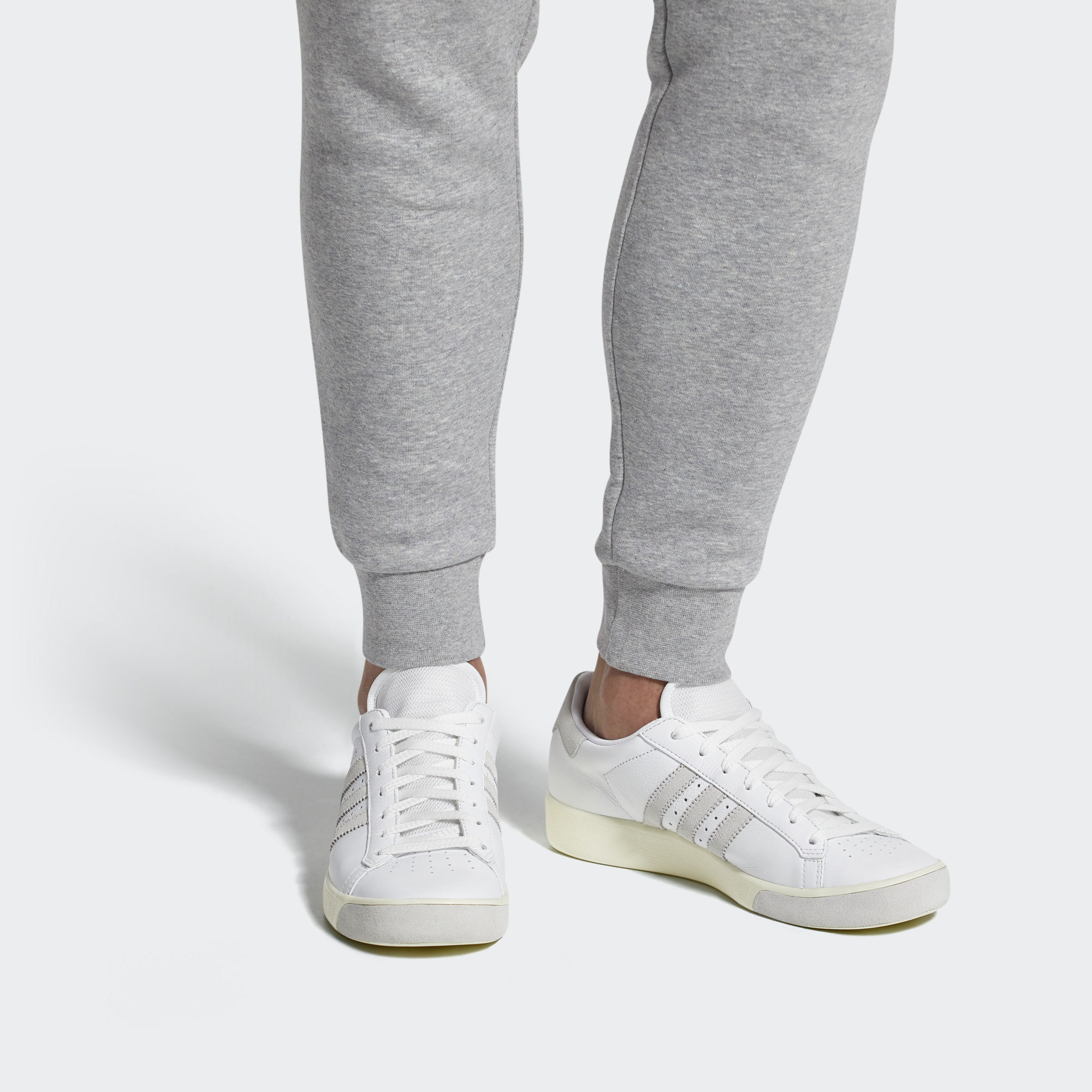 Sizing adidas Originals Forest Hills ''Weiß Grau'' D96779