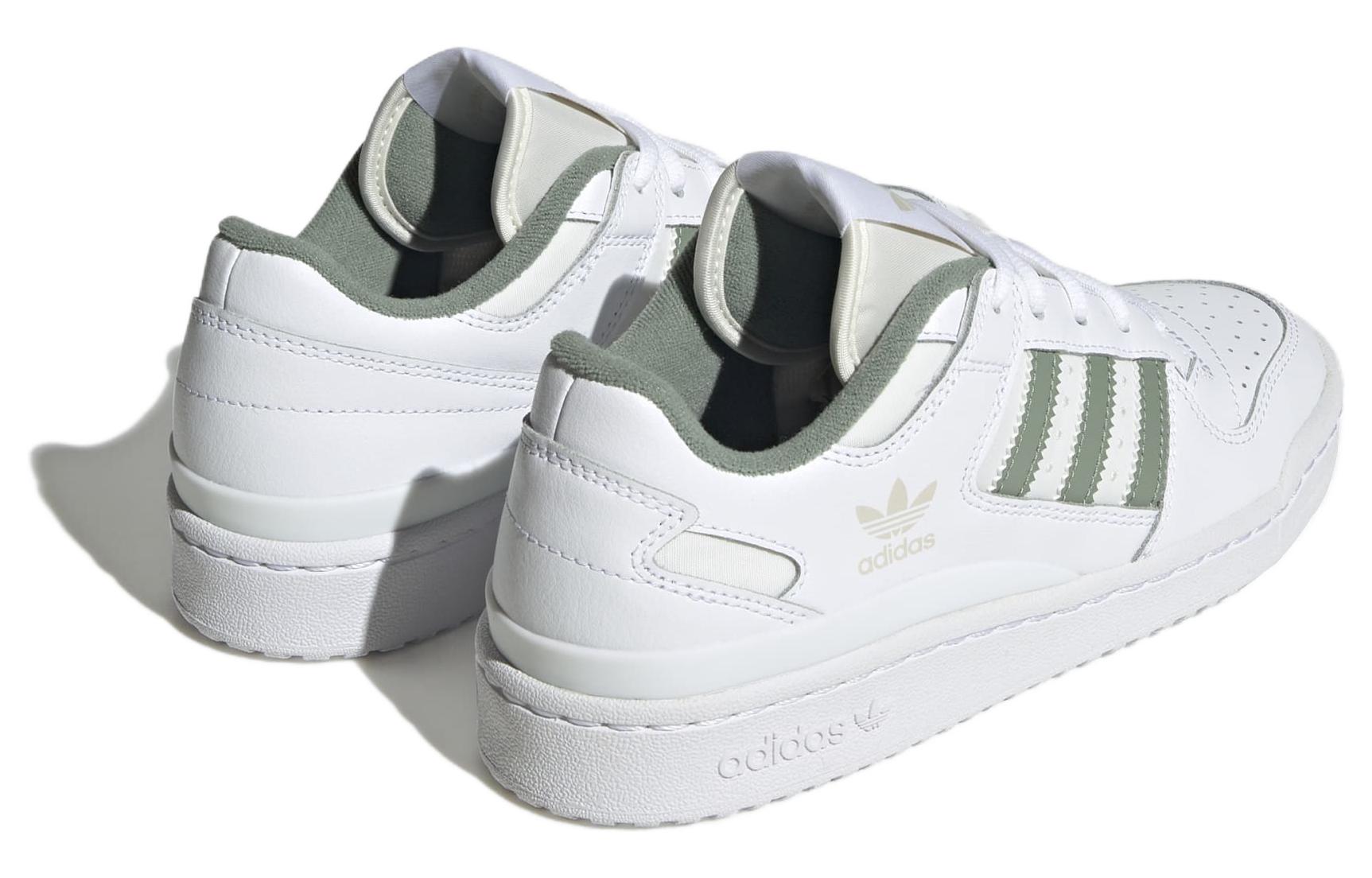 Lookbook 阿迪达斯三叶草FORUM白银绿色款 FZ6532